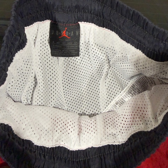 Jordan Boys Red Black Grey Colorblock Windbreaker Track Pants Size 4 XS Joggers - Picture 8 of 12